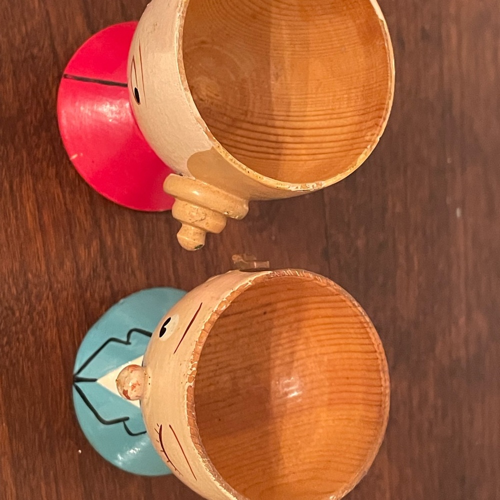 Vintage Italian Hand-Painted Wooden Egg Cups - Picture 4 of 4